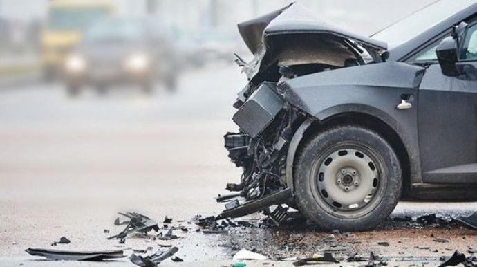 Salyanda iki avtomobil toqquşub