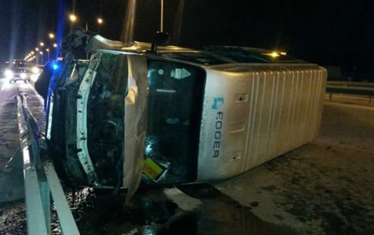 Bakı-Sumqayıt yolunda avtobus aşdı - FOTO