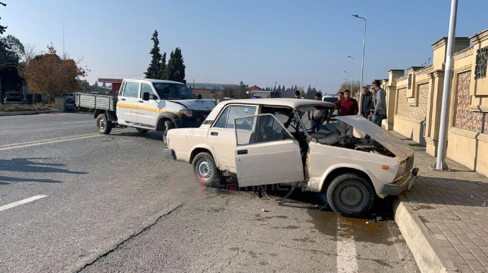 Kürdəmirdə “Azərişıq”a məxsus avtomobil qəza törətdi – Xəsarət alan var – FOTOLAR 