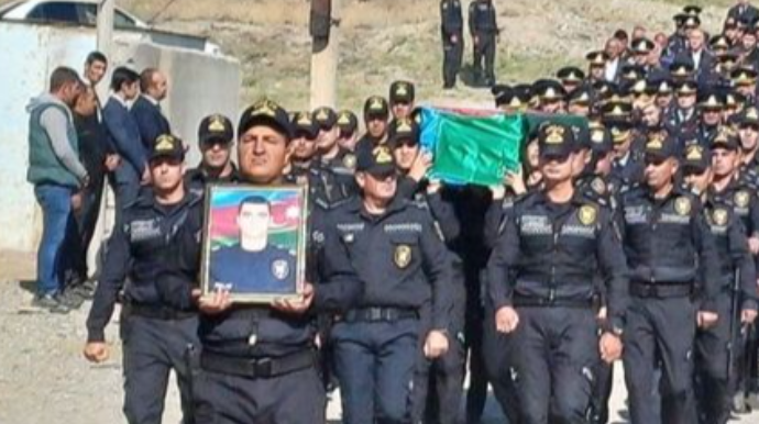 Naxçıvanda qəzada həlak olan polis serjantı Ələsgər Əsgərovla vida mərasimi keçirilir - FOTO 