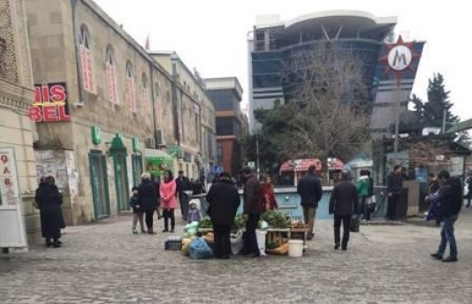 Metroda göyərti bazarı açıldı – FOTO