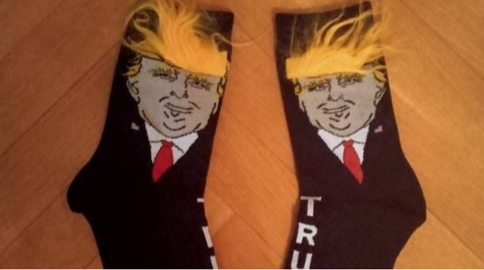 Rus deputatlara "Tramp corabı" hədiyyə olundu - FOTO