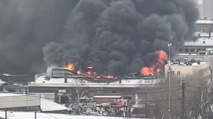 Moskvada avtoservis anbarında güclü yanğın baş verib   - VİDEO