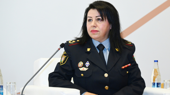 Qadın polis əməkdaşları məişət zorakılığı ilə mübarizədə fəal iştirak edirlər 