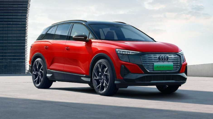 "Audi Q4" e-tron modelinin uzunbazalı versiyası Q5 e-tron adlandırılıb