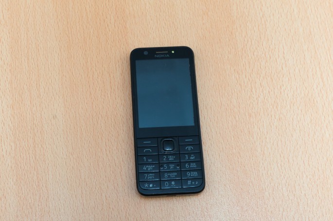 AZAL əşyalarını təyyarədə unutmuş sərnişinləri axtarır - FOTO