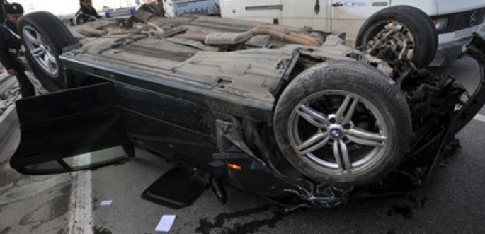 “Mercedes” aşdı: 1 ölü, 1 yaralı - Ağcabədidə