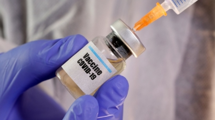 Rusiyanın əməkdar həkimi: “Mümkün qədər çox insan peyvənd olunmalıdır” 