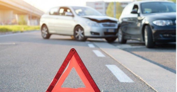 "Nizami" metrosunun yaxınlığında yol bağlandı:                              Bu sürücülərə görə
