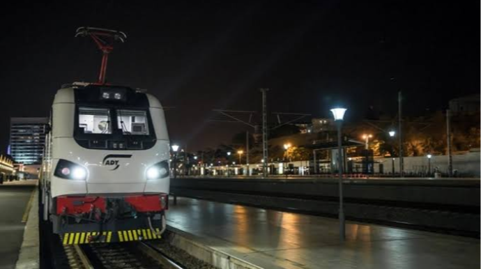 Bakıdan 6 il sonra Tbilisiyə ilk qatar yola düşdü - VİDEO