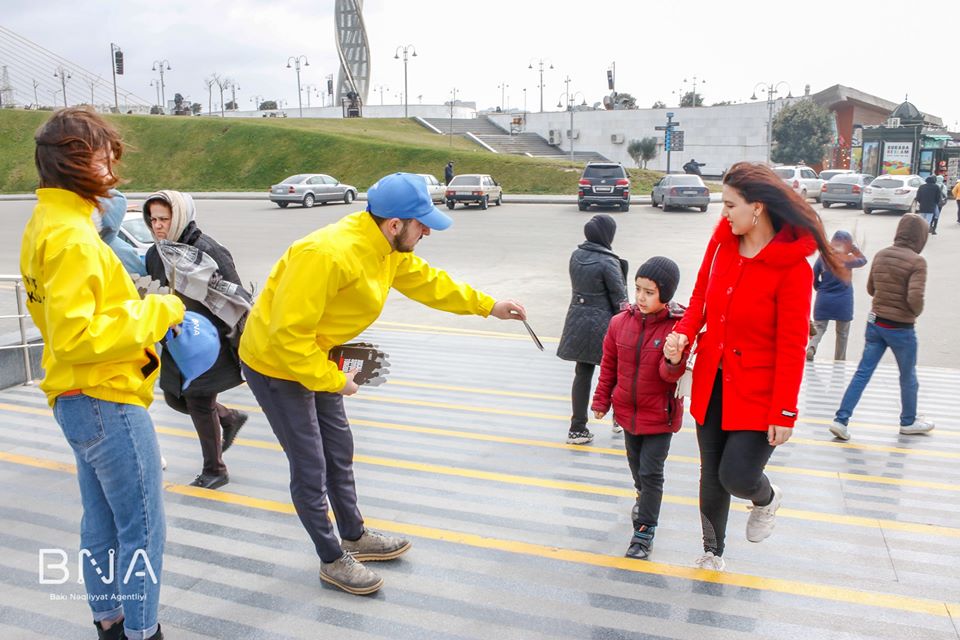 "Koroğlu" Nəqliyyat Mübadilə Mərkəzində Xocalı soyqırımı ilə bağlı aksiya keçirilib - FOTO