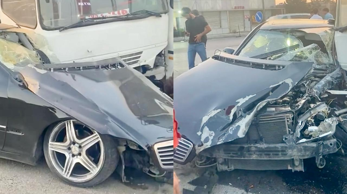 Xırdalanda ağır qəza: “Mercedes” avtobusa girdi, sürücüsü möcüzəvi şəkildə sağ qaldı   - VİDEO