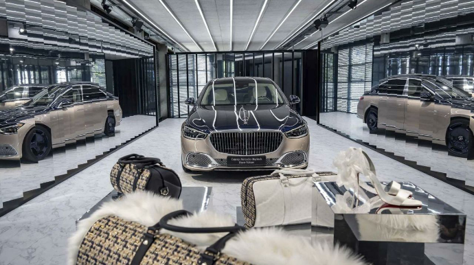 Mercedes-Maybach Haute Voiture  предвестил самую роскошную версию  - ФОТО