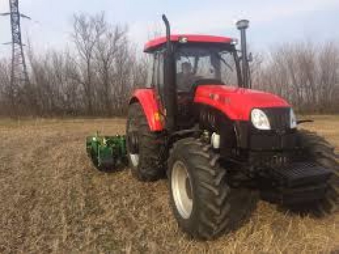 Biləsuvarda dəhşətli faciə, oğul anasını traktorla vurub öldürdü