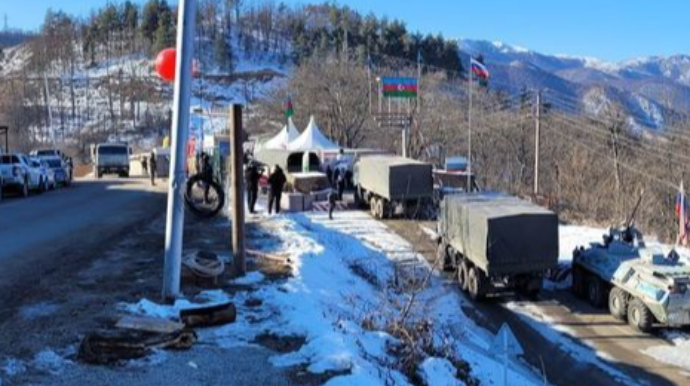 Автомобили миротворцев беспрепятственно проехали по дороге Ханкенди - Лачын - ОБНОВЛЕНО  - ФОТО