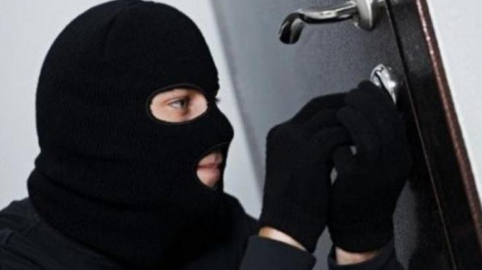 Bakıda oğurluqlar edən şəxslər saxlanılıblar