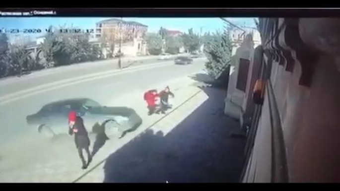 Abşeronda məktəbliləri vuran sürücü tutuldu - VİDEO