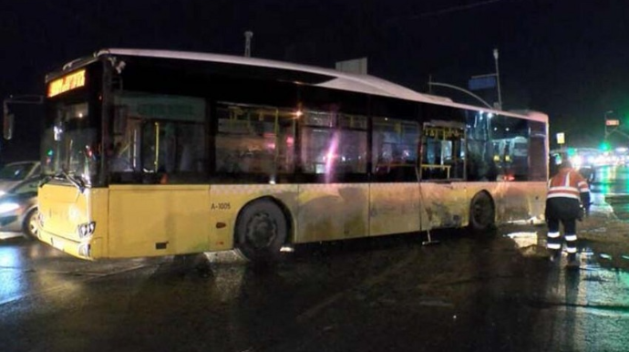 Avtobusla mikroavtobus toqquşub, 14 nəfər yaralanıb    - FOTO