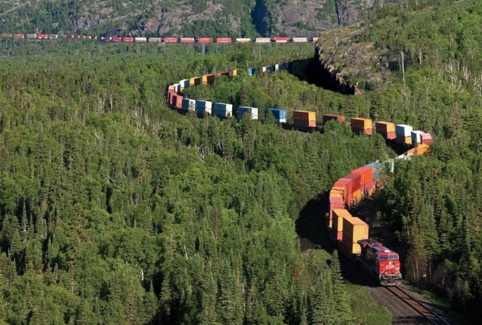 Ekspert: "Pandemiya beynəlxalq yük axınlarını dəmir yoluna yönləndirib"