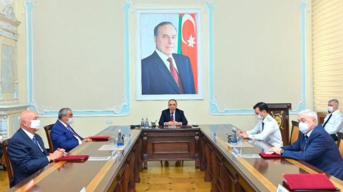 Kamran Əliyev Baş prokurorun sabiq müavinləri ilə görüşdü