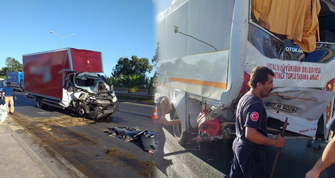 Yük maşını avtobusa çırpıldı: 2-si ağır, 15 yaralı - FOTO