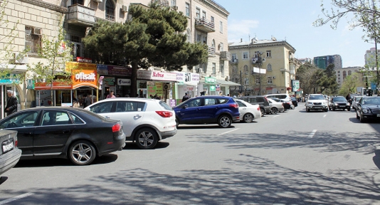 Paytaxtda küçələri də zəbt etməyə başlayıblar