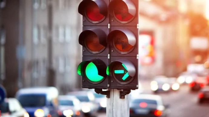 Штраф при соблюдении сигнала светофора: дорожная полиция разъяснила ситуацию - ФОТО - ВИДЕО - ОБНОВЛЕННЫЙ