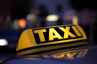 Taksi sürücüsü 18 yaşlı oğlanı aldatdı