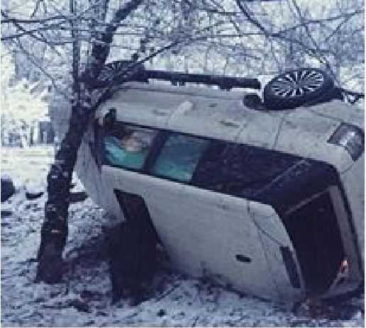 Azərbaycanlı müğənni "Range Rover"ini aşırdı - FOTO