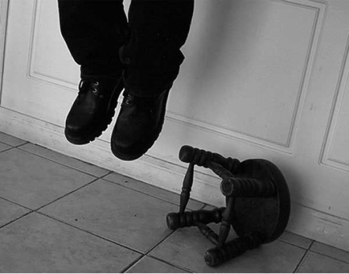 24 yaşlı oğlan iş yerində özünü asıb - Şəkidə