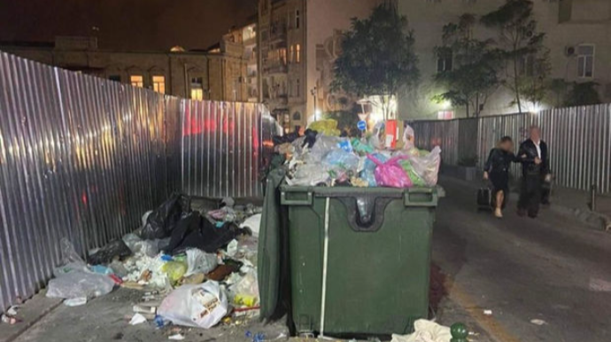 Bakının mərkəzində zibillik - FOTO 