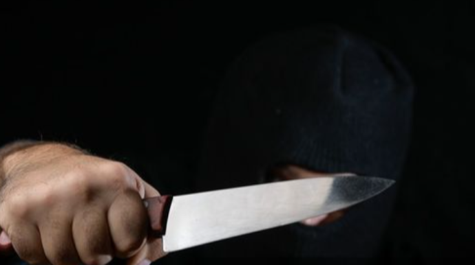 Bakıda kişi dostu tərəfindən bıçaqlanıb 