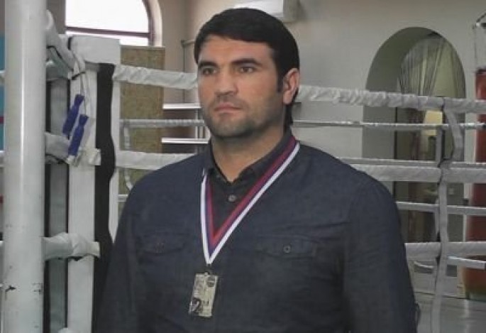 Məmurun otağında dünya çempionu tərəfindən döyülən şəxs ifadə verib