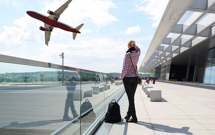 Bakı aeroportunda kuryoz hadisə - Başqa pasportla DSX-dən keçdi