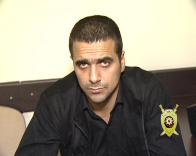 Bakıda mağazadan içərisində 45 min manat olan seyf oğurlanıb - FOTO