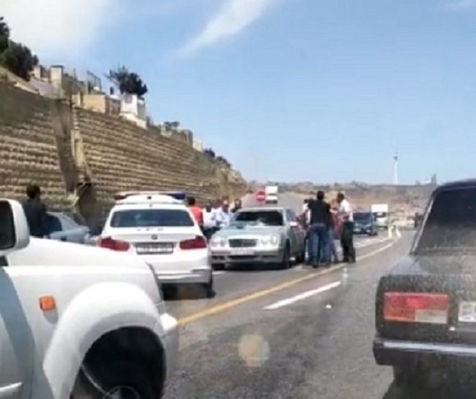 Bibiheybət məscidi yaxınlığında qəza - VİDEO