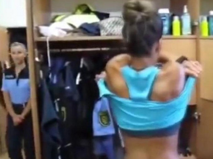 Polis qadınların seksual videosu yayıldı