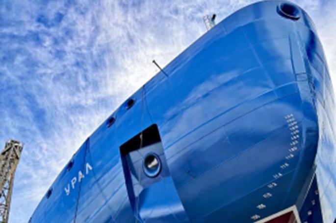 Dünyanın ən güclü atom buzqıran gəmisi suya buraxılıb