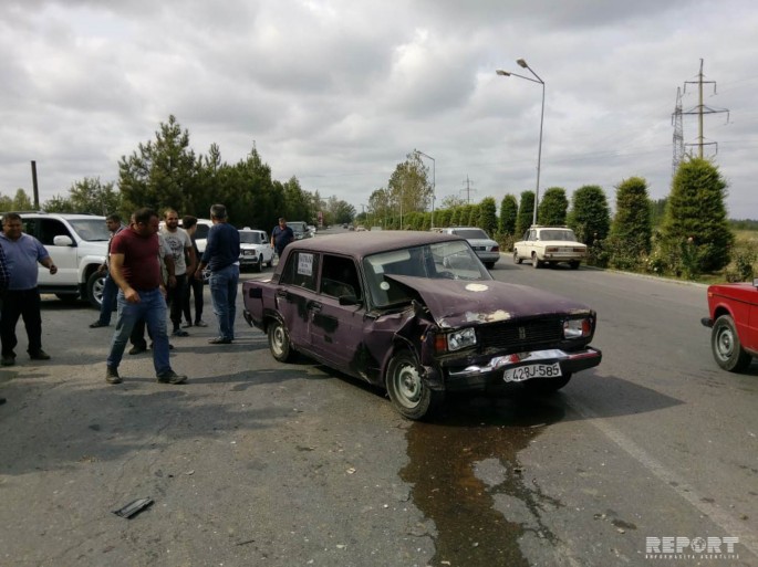 Bərdədə yol qəzası baş verib, xəsarət alanlar var - FOTO