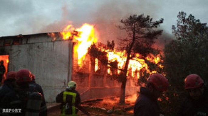 Narkoloji Mərkəzdəki yanğına görə həbs olunanların məhkəməsi davam etdirilib: "Ora "türmə" kimi yer idi"
