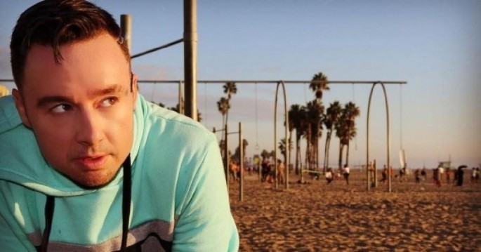 Repçi təyyarədən düşərək öldü - Klip çəkilişi zamanı