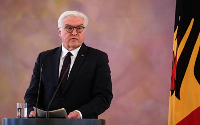 Təyyarəsi xarab olan prezident ölkəsinə qayıda bilmir