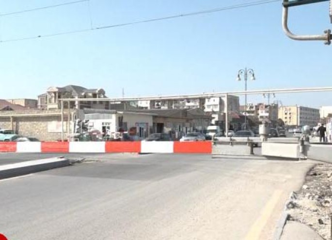 Növbətçi qəza anından danışdı: “Əlimlə işarə edərək avtobusa “girmə” deyirdim” - VİDEO