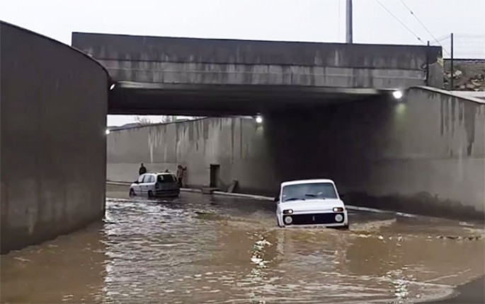 Azərbaycan Dəmir Yolları kimi aldadır? - "Təmir" olunan tunel yenə su ilə doldu - VİDEO