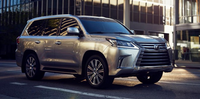 Bakıda “Lexus”u qaçırıb qəza törətdilər