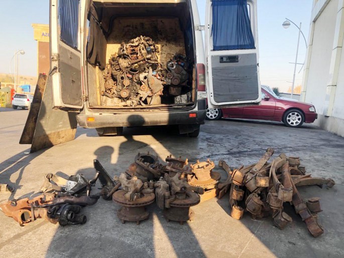 Avtomobil ehtiyat hissələri keçirmək istəyən şəxs saxlanılıb