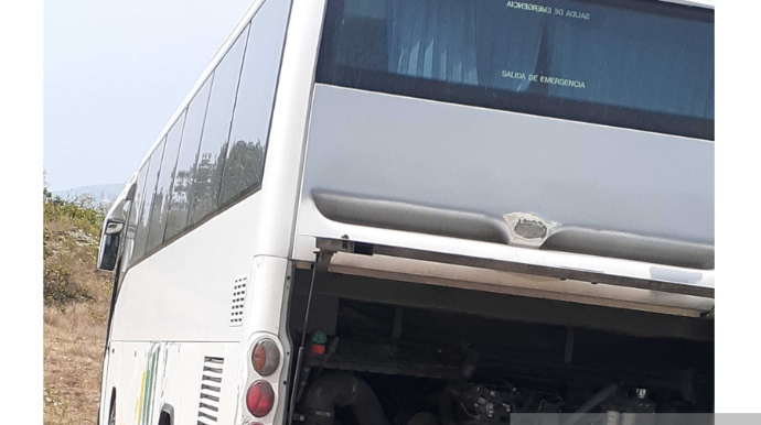 Bakıda avtobus avtomobillə toqquşub, xəsarət alan var   - VİDEO