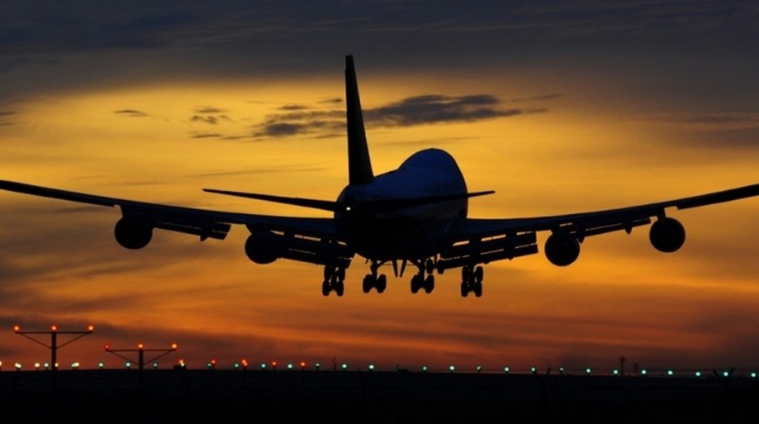 Moskva-İrəvan təyyarəsi göyərtəsindəki davaya görə məcburi eniş edib 