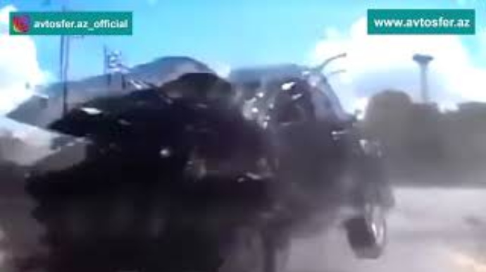 İki "Pikap" toqquşdu:  ortaya dəhşətli görüntülər çıxdı  - VİDEO