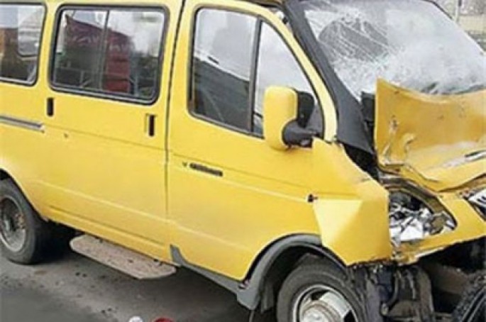 Yevlaxda yol qəzası baş verib, xəsarət alanlar var